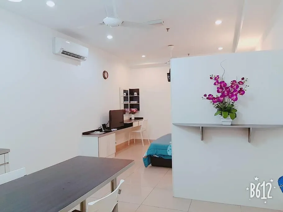 #10 Studio Ss15 First Subang Courtyard--2Mins To Ss15 Lrt !2-3Pax! Subang Jaya Apartment
